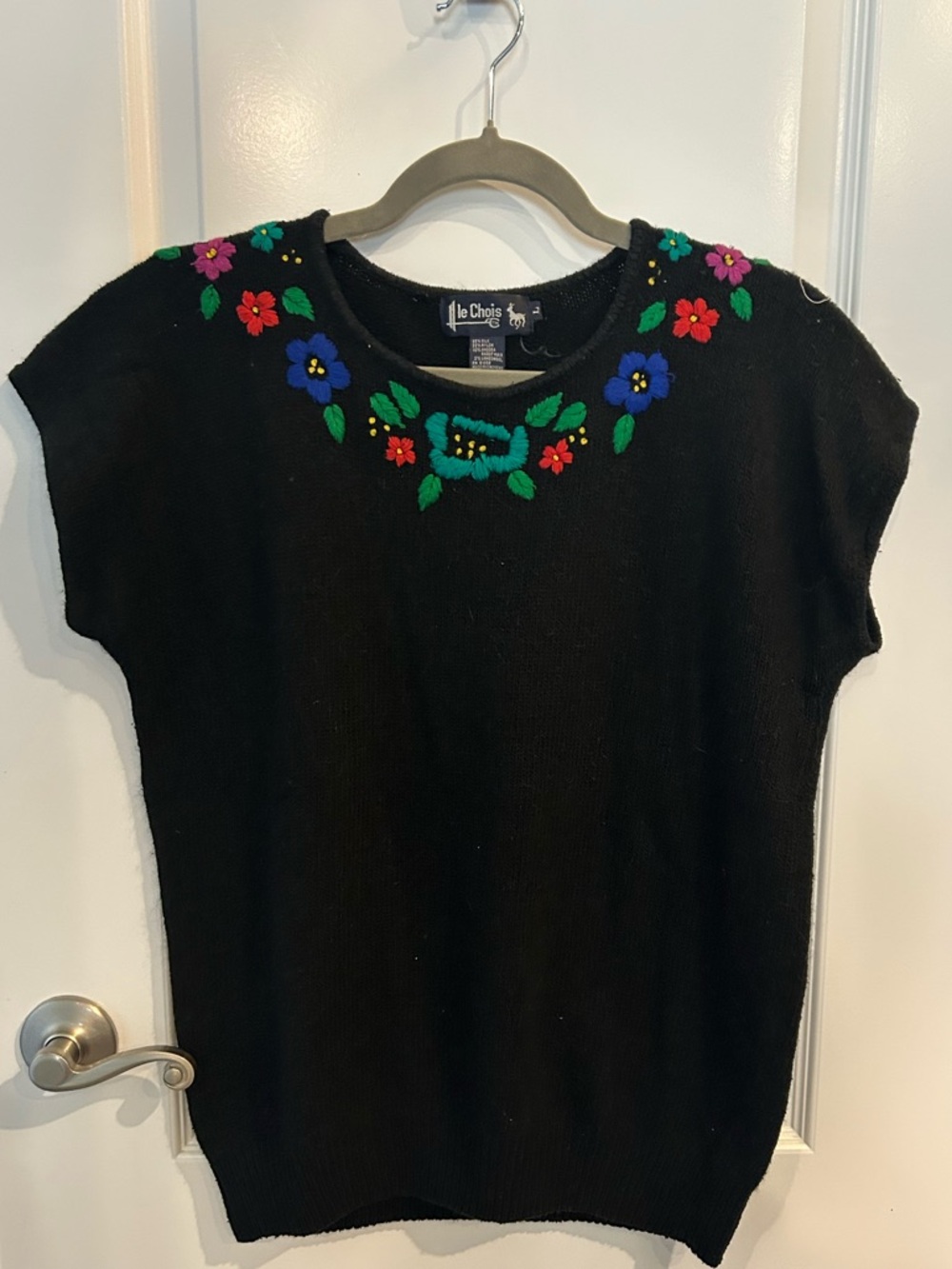 Vintage le Chois Black Embroidered Floral Short Sleeve Sweater Top
